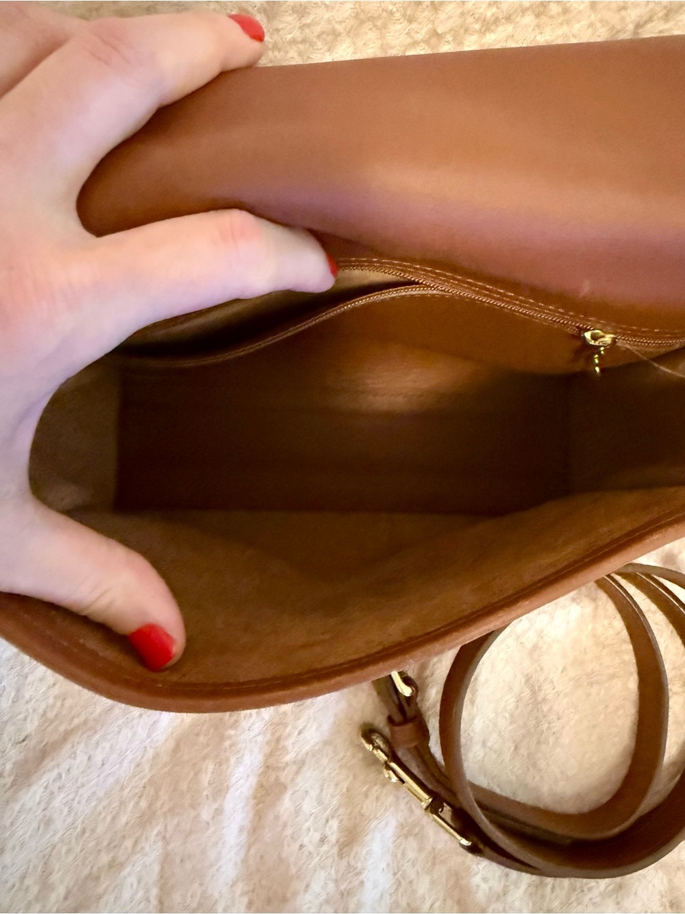 EUC Coach Court Bag Style #09870 Classic British Tan Leather Crossbody Bag - Picture 4 of 5